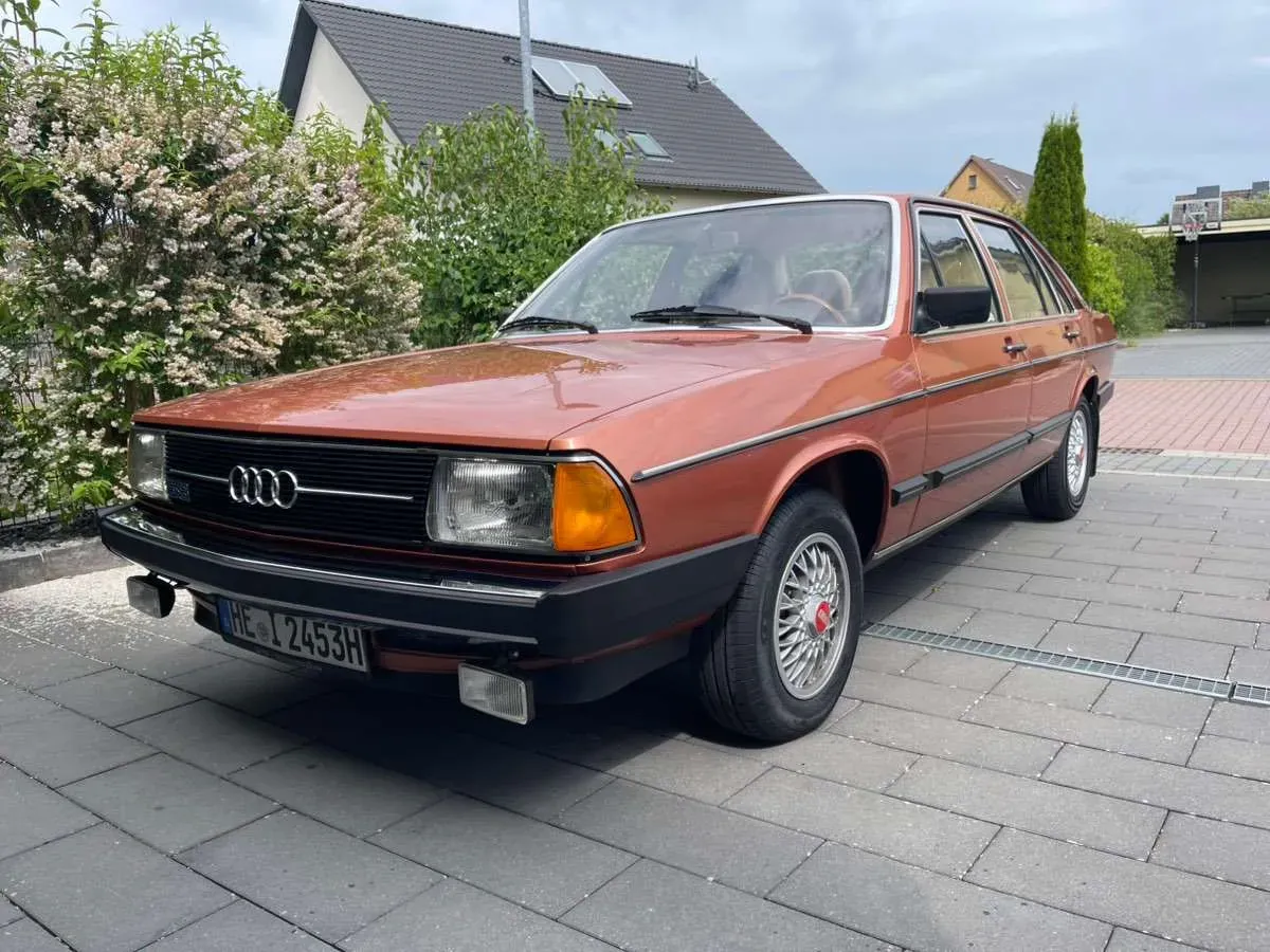 Audi 100 1978 photo 2