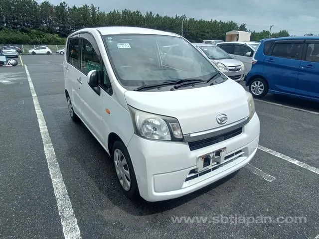 Daihatsu Move L