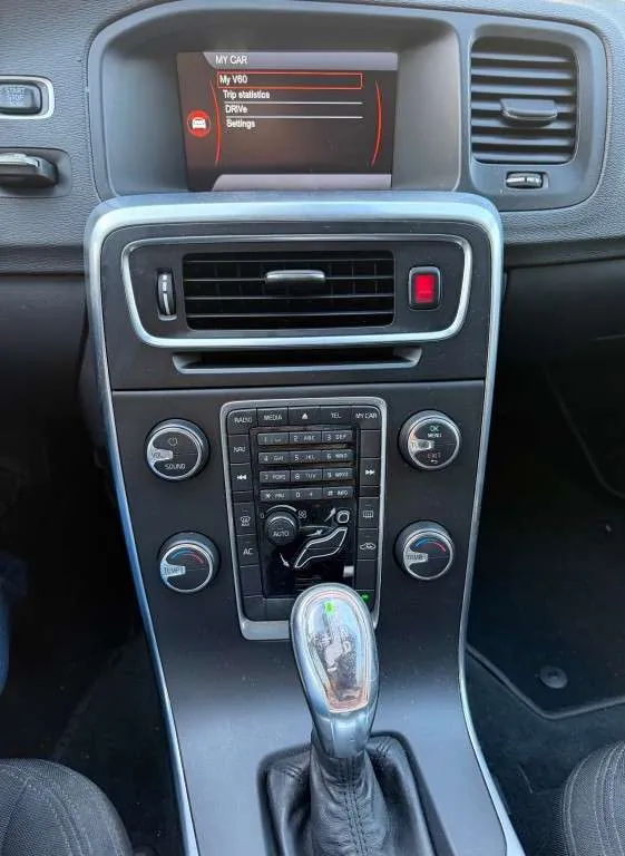 Volvo V60 2013 photo 3