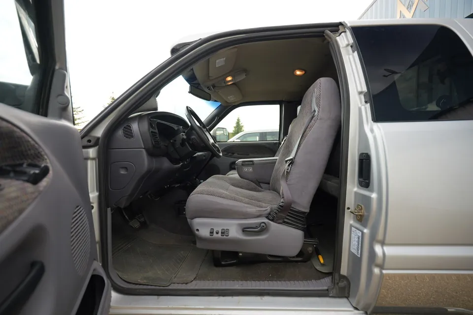Dodge Ram 2500 2001 photo 2