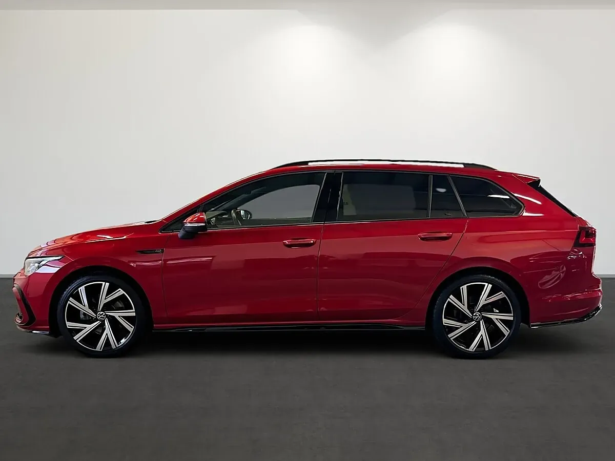 Volkswagen Golf 2023 photo 2