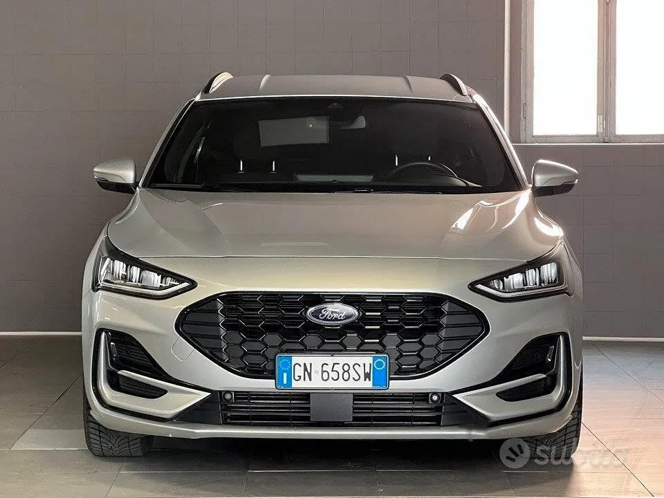 Ford Focus 2023 photo 2