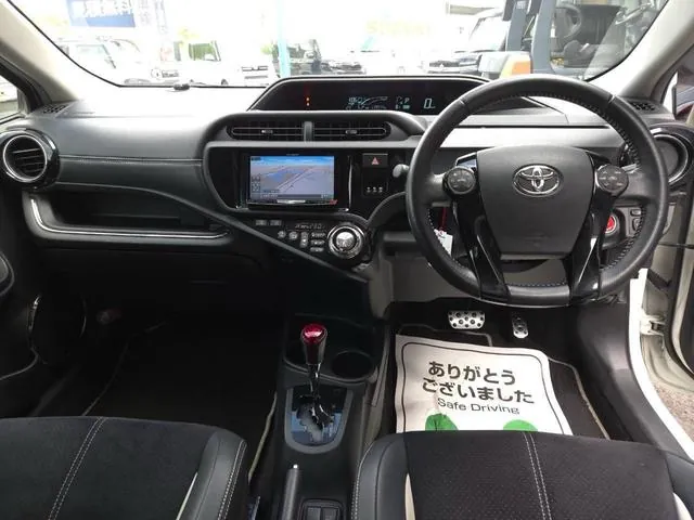 Toyota Aqua 2014 photo 3