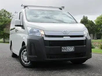 Toyota Hiace 2021 photo 2