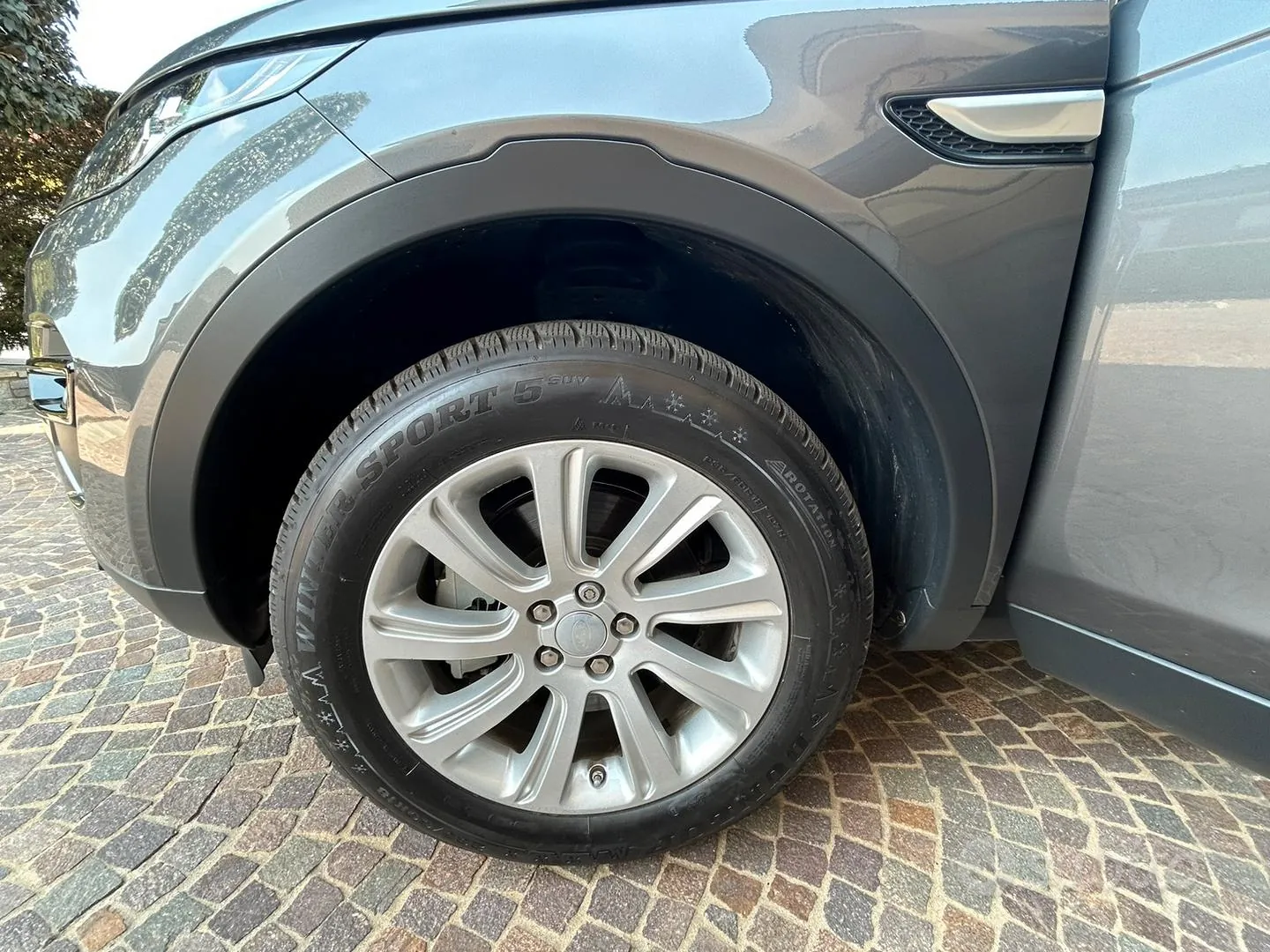 Land Rover Discovery Sport 2015 photo 3