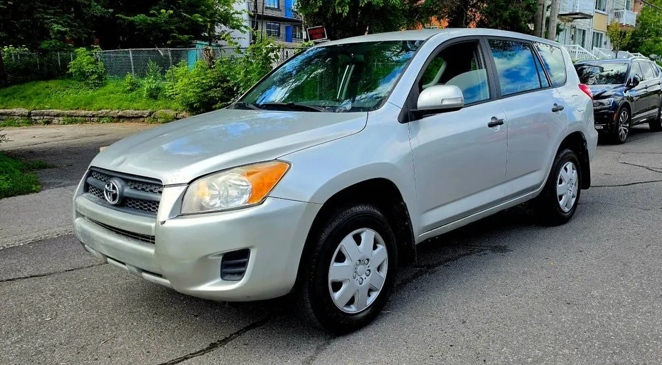 Toyota Rav4 2010 photo 2