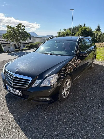 Mercedes-Benz E200 D 2010 photo 2