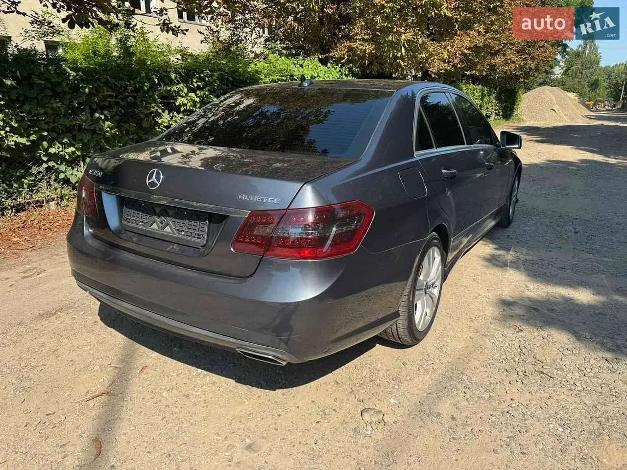 Mercedes-Benz E-Class 2011 photo 5