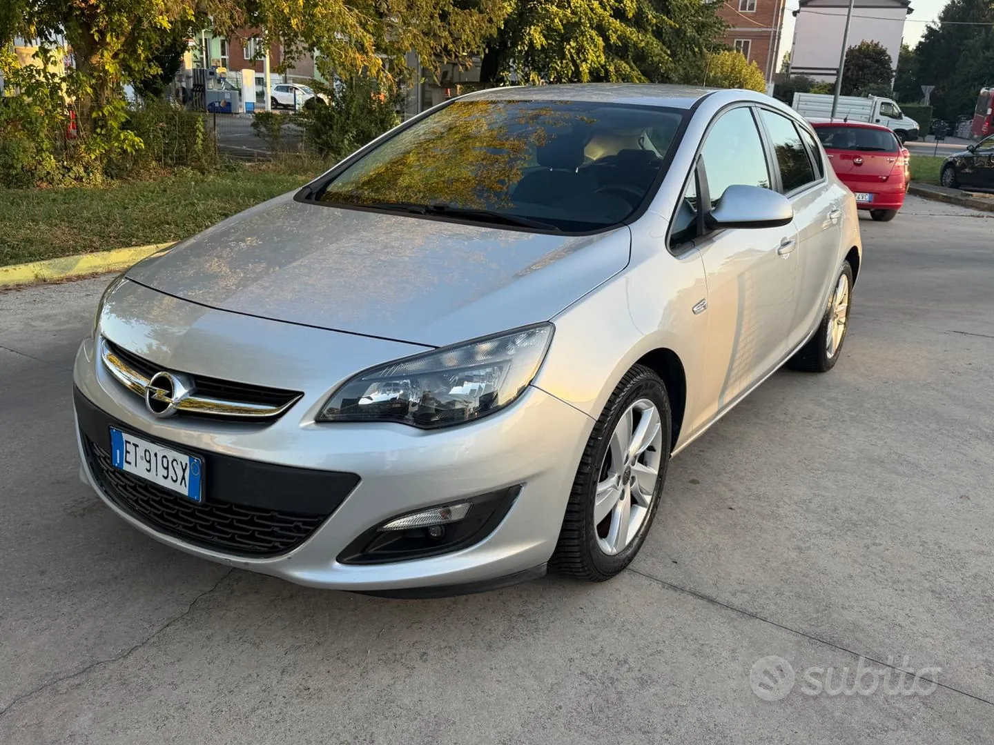 Opel Astra 2014 photo 3