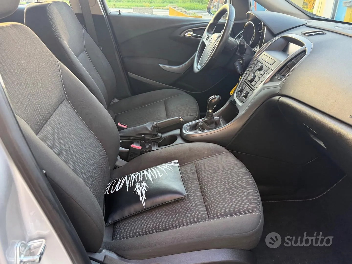 Opel Astra 2014 photo 4