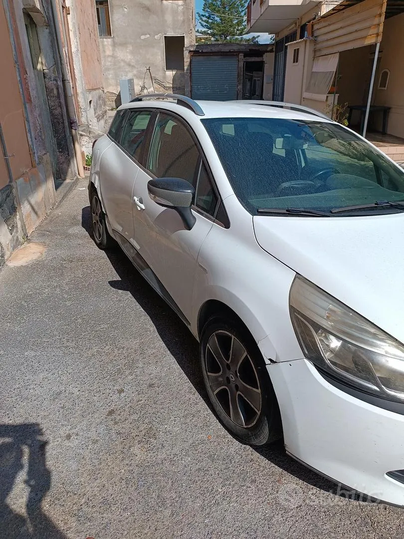 Renault Clio 2014 photo 2