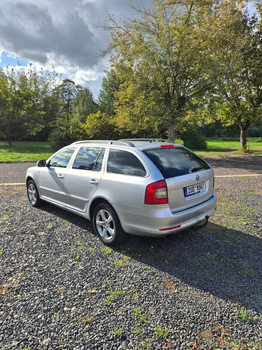 Skoda Octavia 2011 photo 4