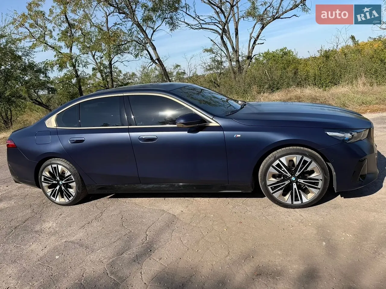 BMW 5 Series 2024 photo 5
