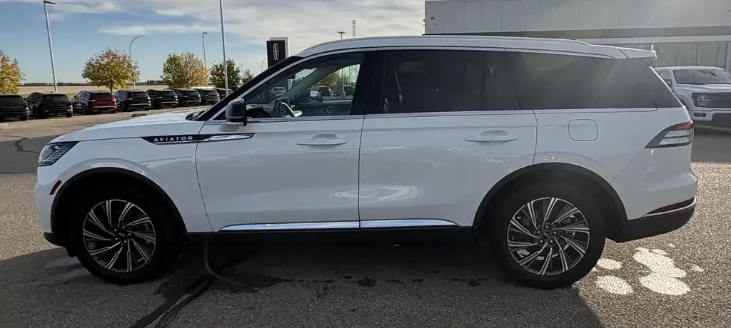 Lincoln Aviator 2025 photo 2