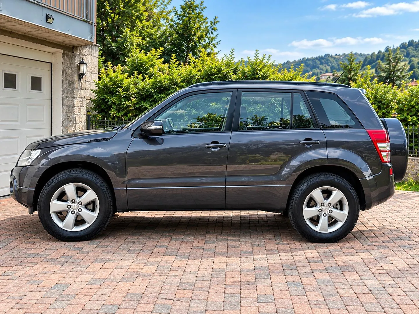 Suzuki Grand Vitara 2010 photo 5