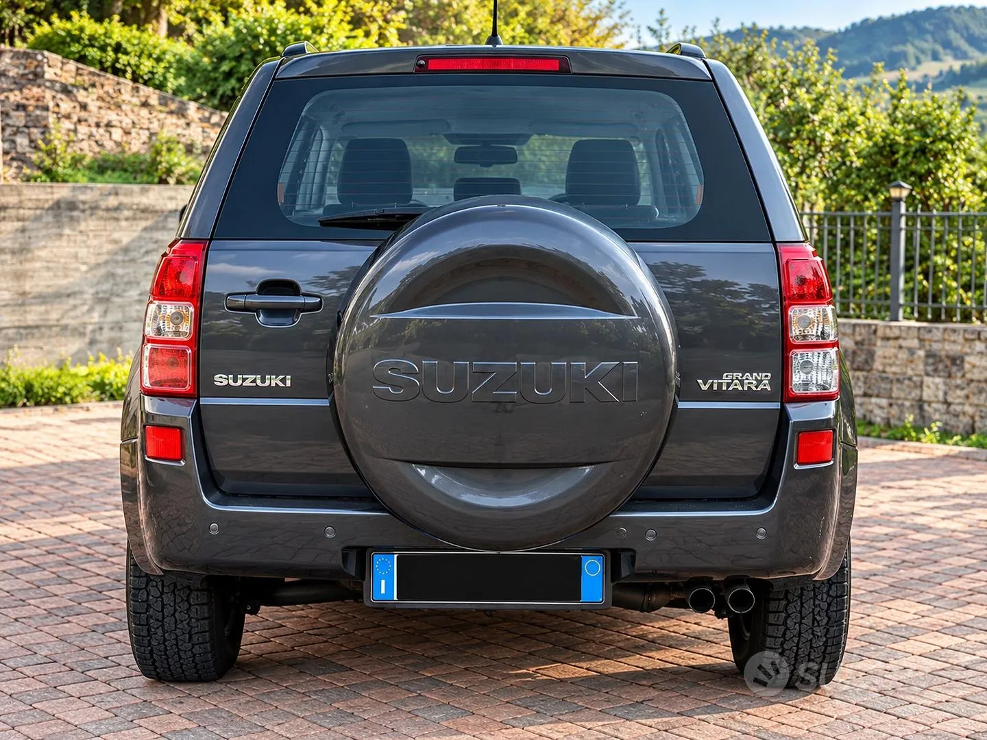 Suzuki Grand Vitara 2010 photo 3