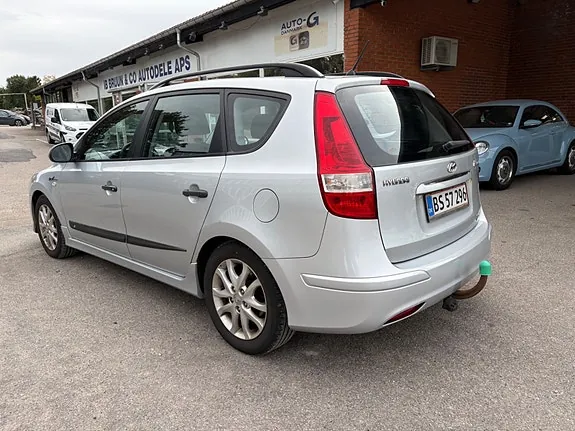 Hyundai I30 2010 photo 3