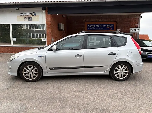 Hyundai I30 2010 photo 2
