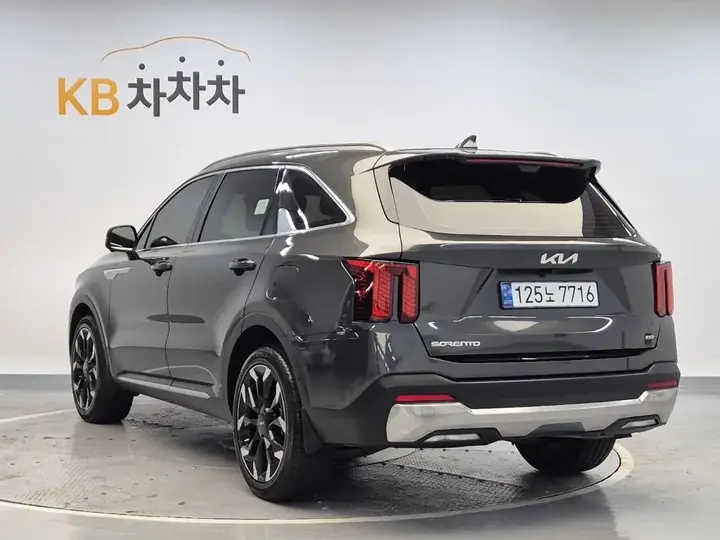 Kia Sorento 2024 photo 2
