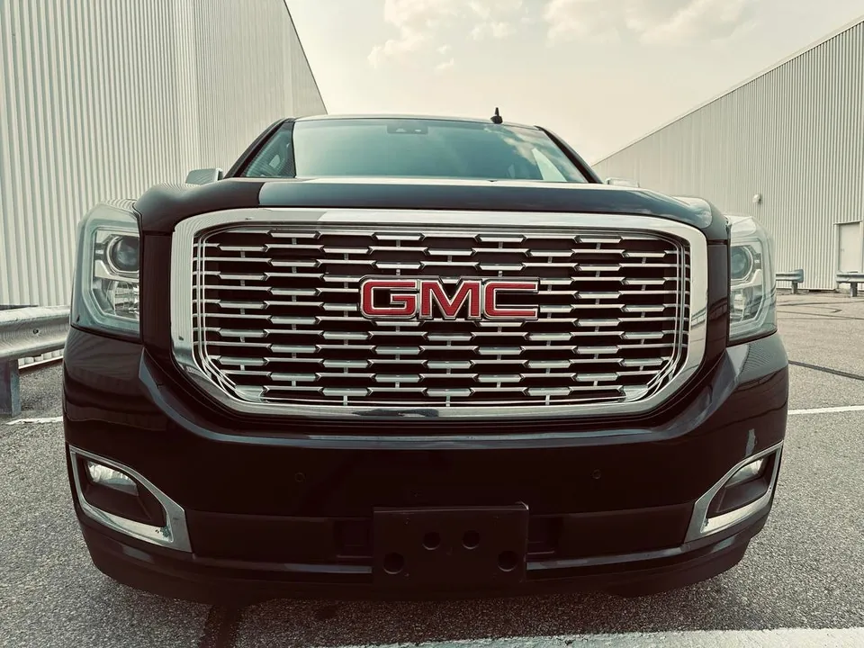 GMC Yukon 2018 photo 3