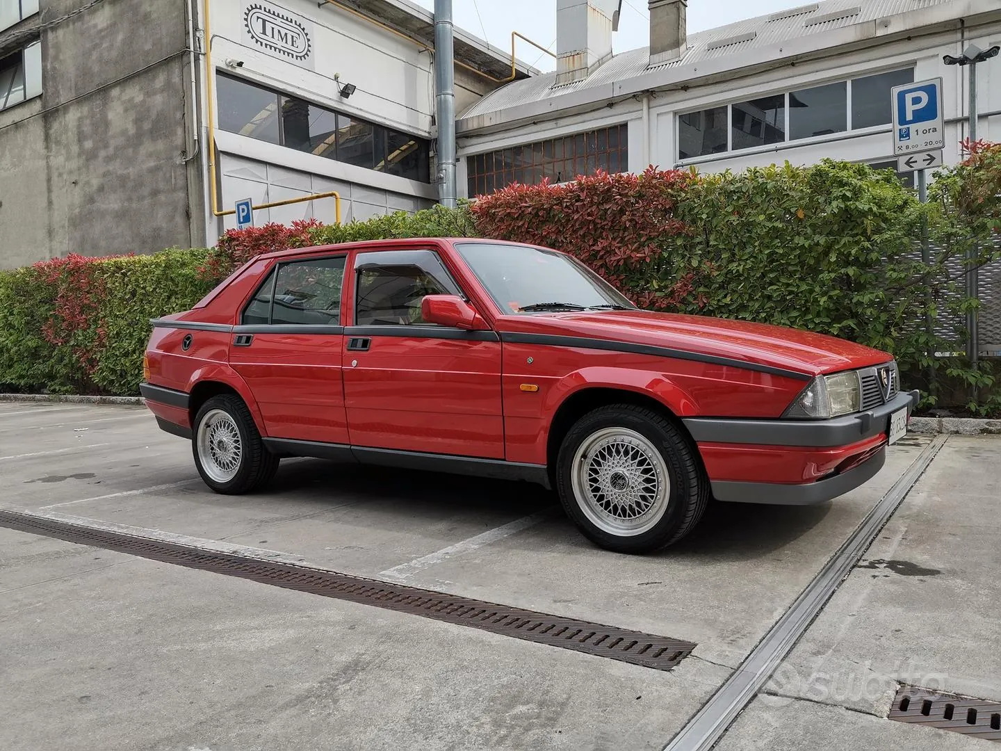 Alfa Romeo 75