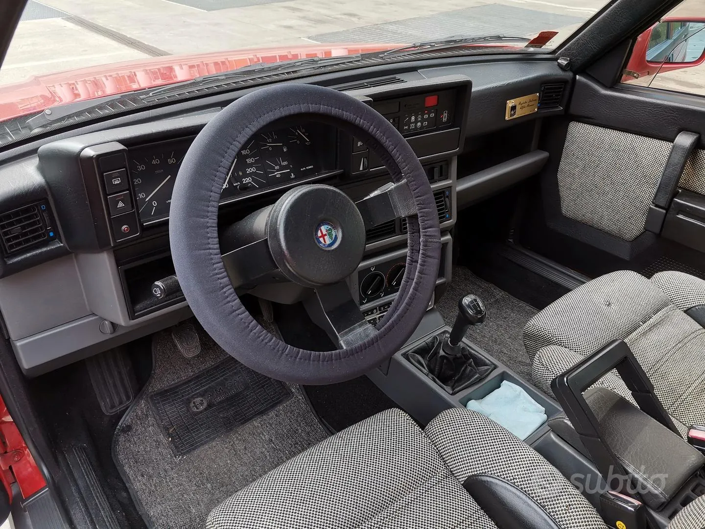 Alfa Romeo 75 1987 photo 4