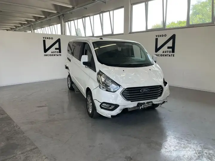 Ford Tourneo Custom