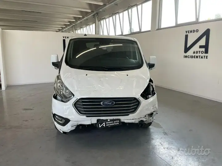 Ford Tourneo Custom 2020 photo 2