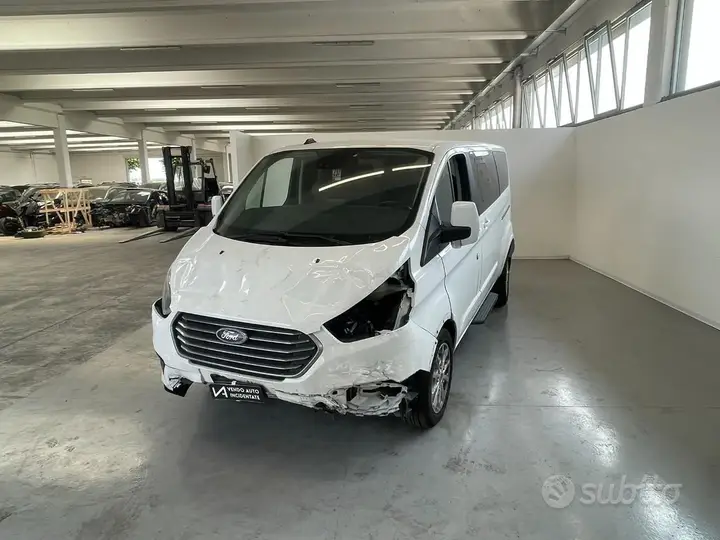 Ford Tourneo Custom 2020 photo 3