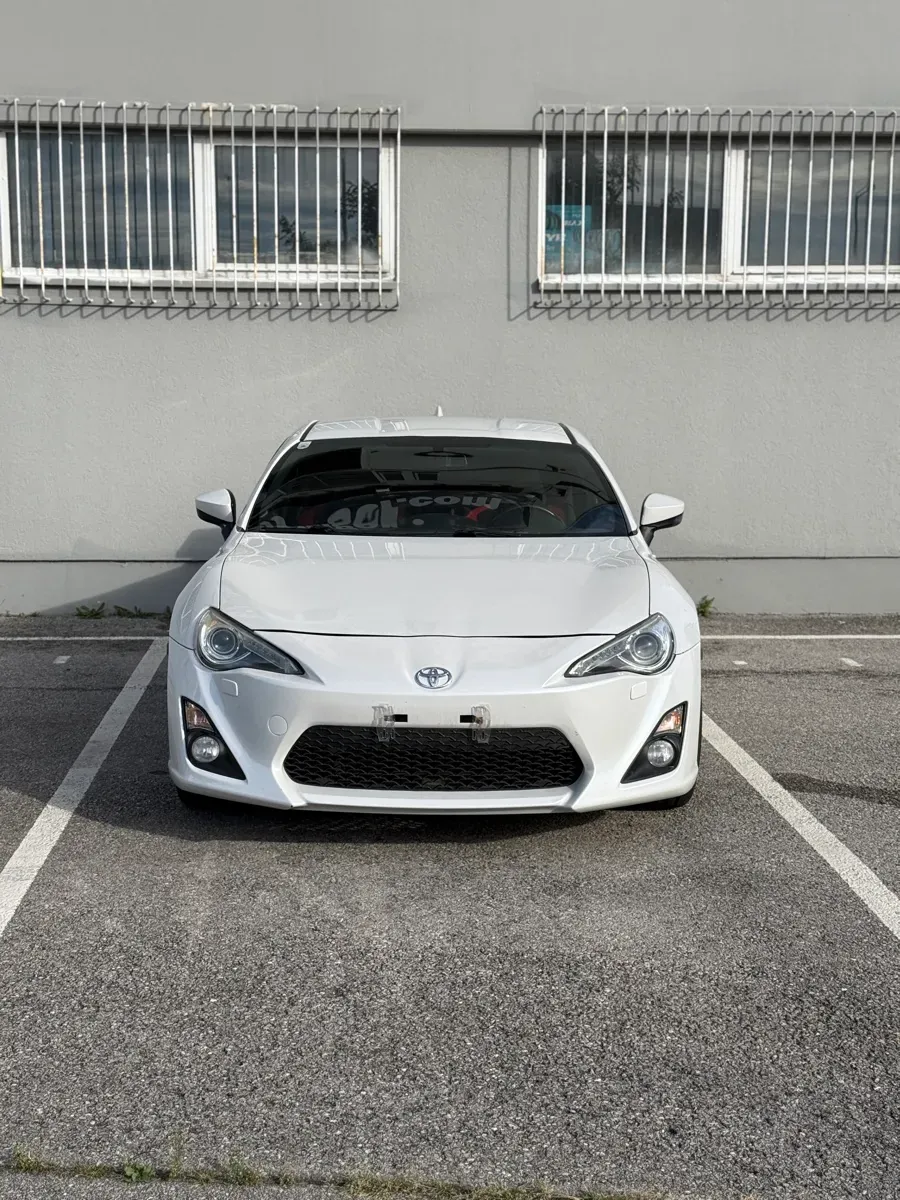 Toyota Gt86 2013 photo 2