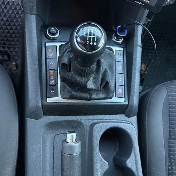 Volkswagen Amarok 2012 photo 4