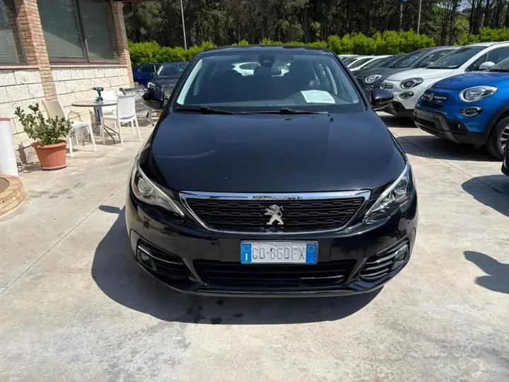 Peugeot 308 2021 photo 2