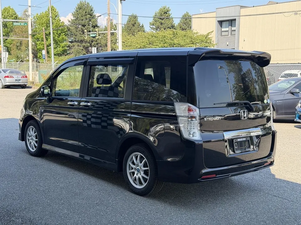 Honda Stepwagon 2010 photo 5