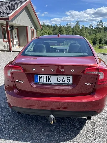 Volvo S60 2012 photo 2