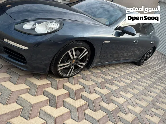 Porsche Panamera 2014 photo 2