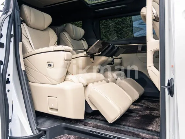 Toyota Alphard 2024 photo 4