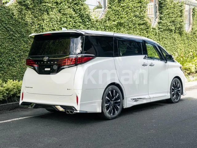 Toyota Alphard 2024 photo 2