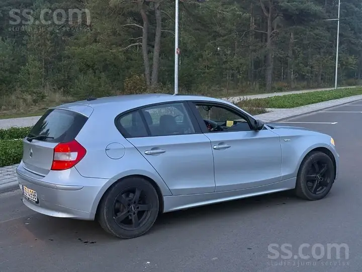 BMW 116I 2005 photo 2