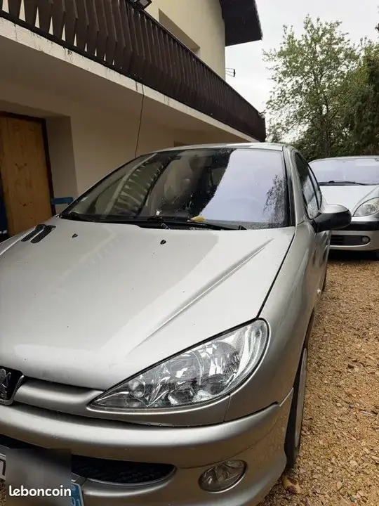Peugeot 206 2006 photo 2