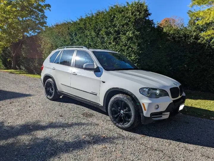 BMW X5 2009 photo 2