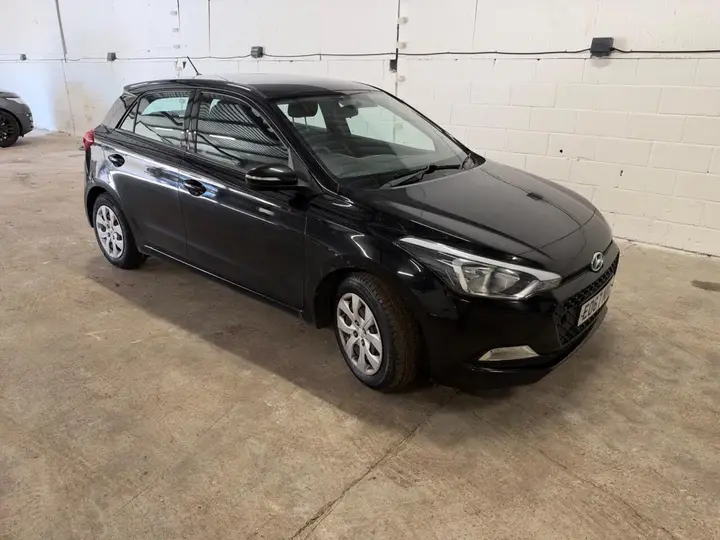 Hyundai I20 2017 photo 3