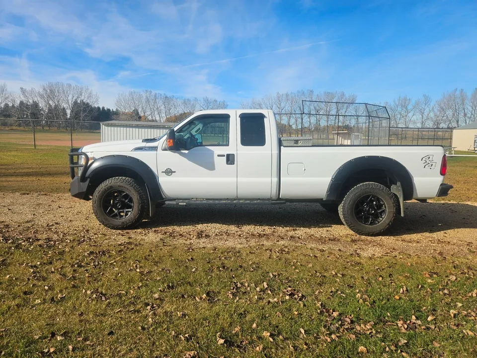 Ford F350 2011 photo 2