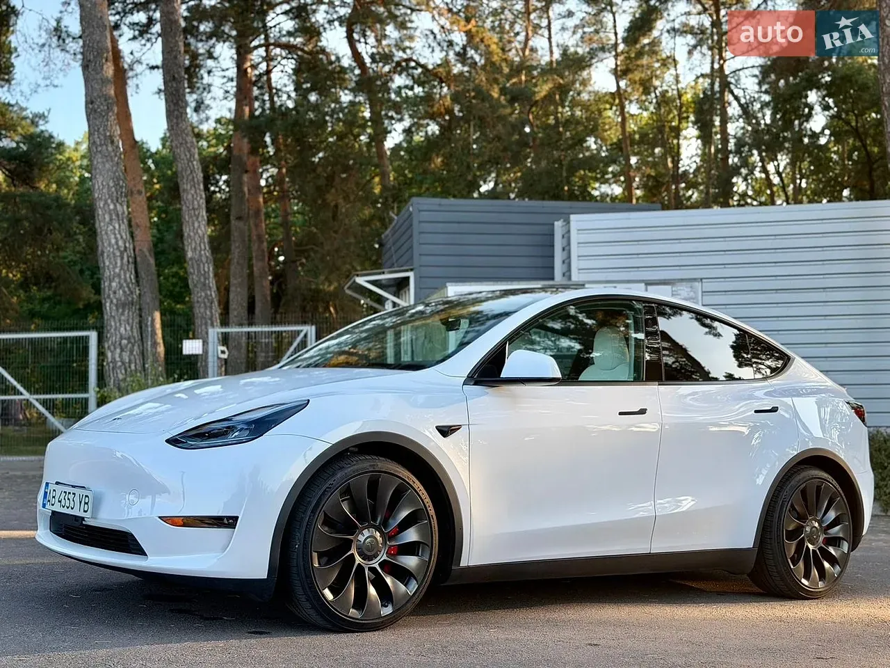 Tesla Model Y 2023 photo 5
