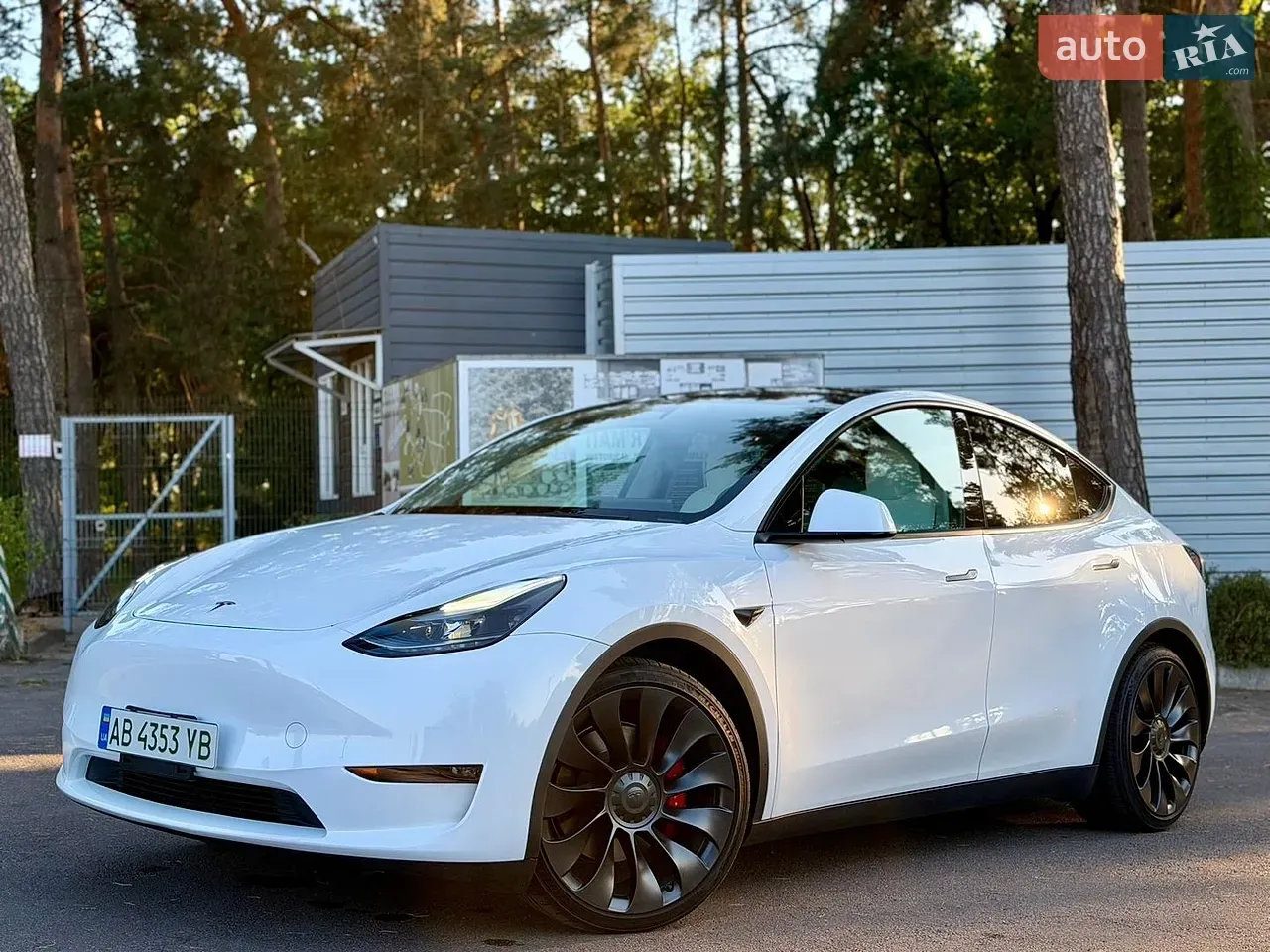 Tesla Model Y 2023 photo 4