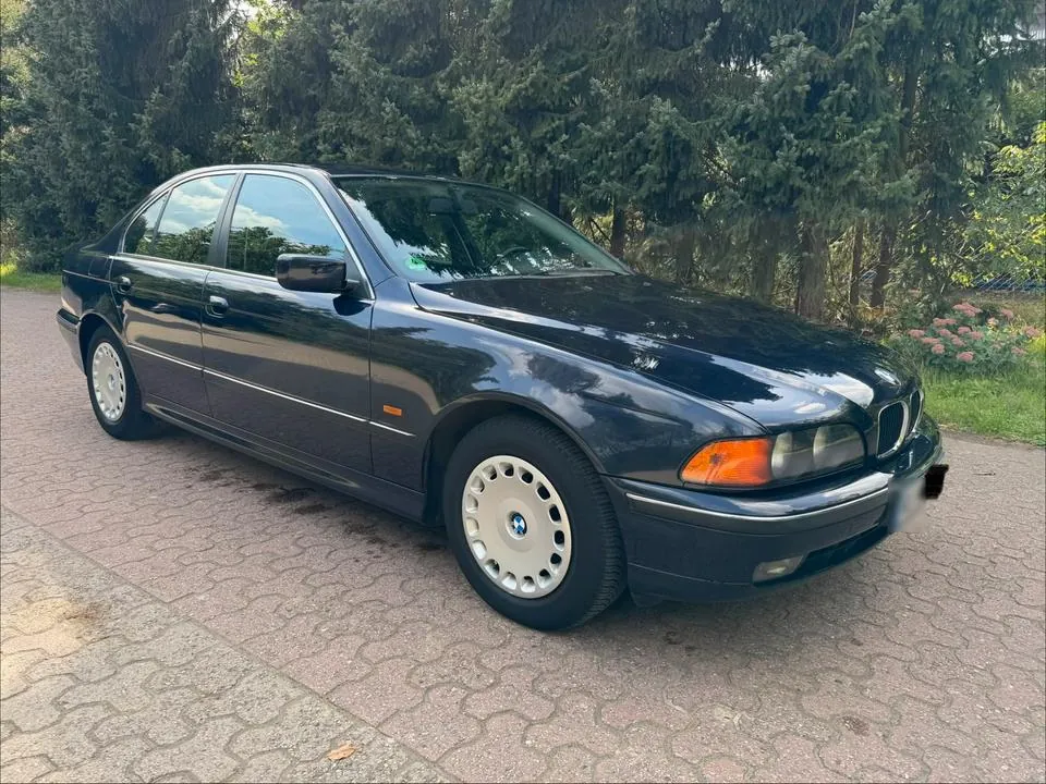 BMW 520I