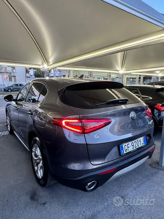 Alfa Romeo Stelvio 2021 photo 4