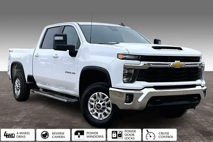 Chevrolet Silverado 2500 2025 photo 2
