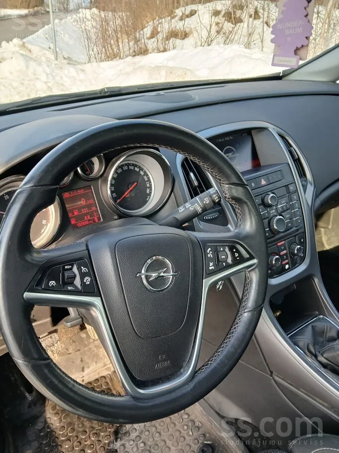 Opel Astra 2015 photo 3