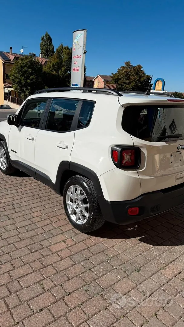 Jeep Renegade 2022 photo 4