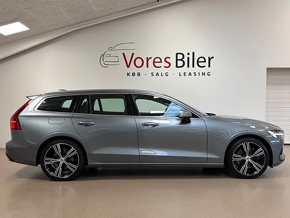 Volvo V60 2021 photo 3